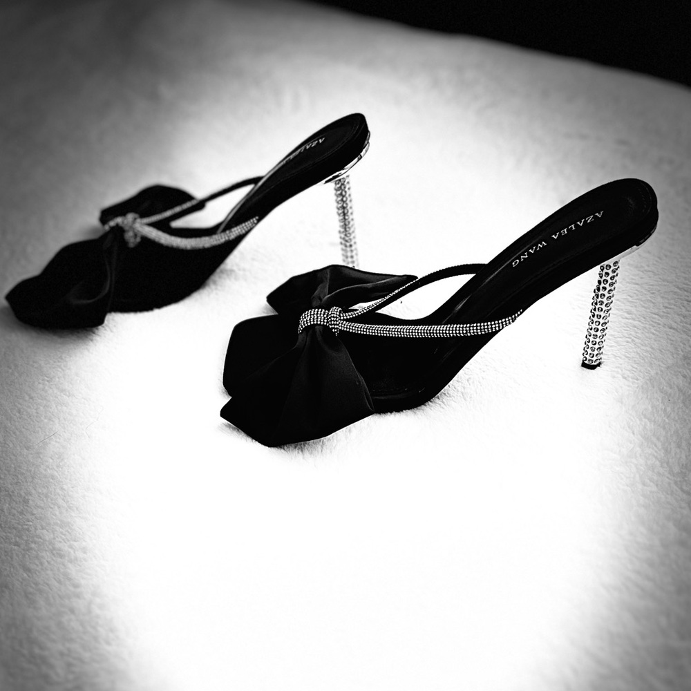 Azalea Wang Black Satin Bow Heels – Size 10